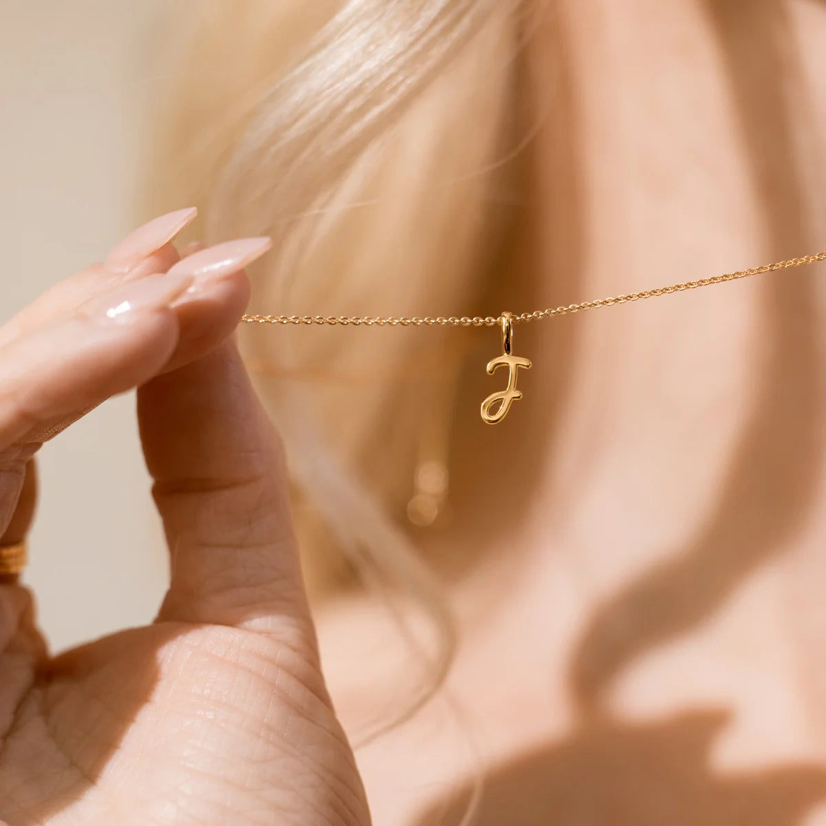 Script Initial E Charm